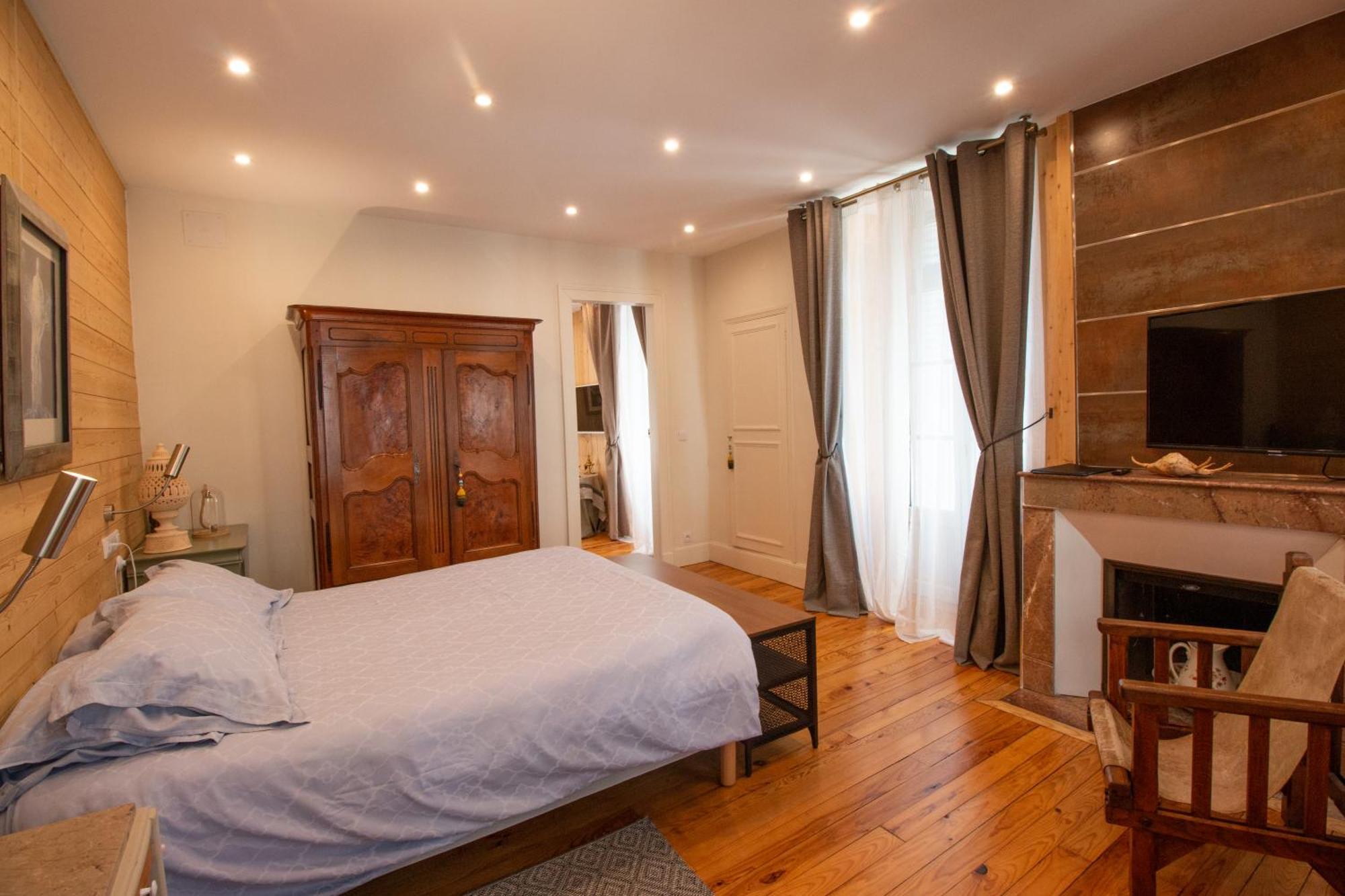 Le 41 Avenue Foch Hotel Bagneres-de-Luchon Ngoại thất bức ảnh