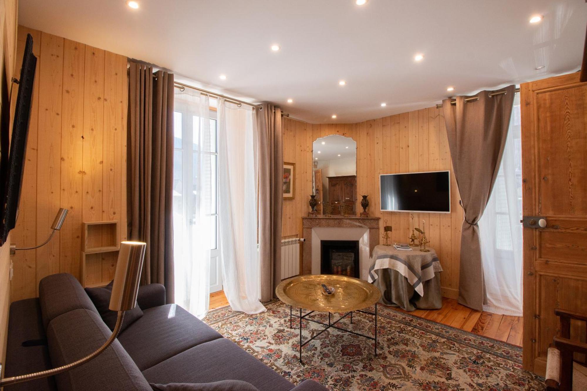Le 41 Avenue Foch Hotel Bagneres-de-Luchon Ngoại thất bức ảnh