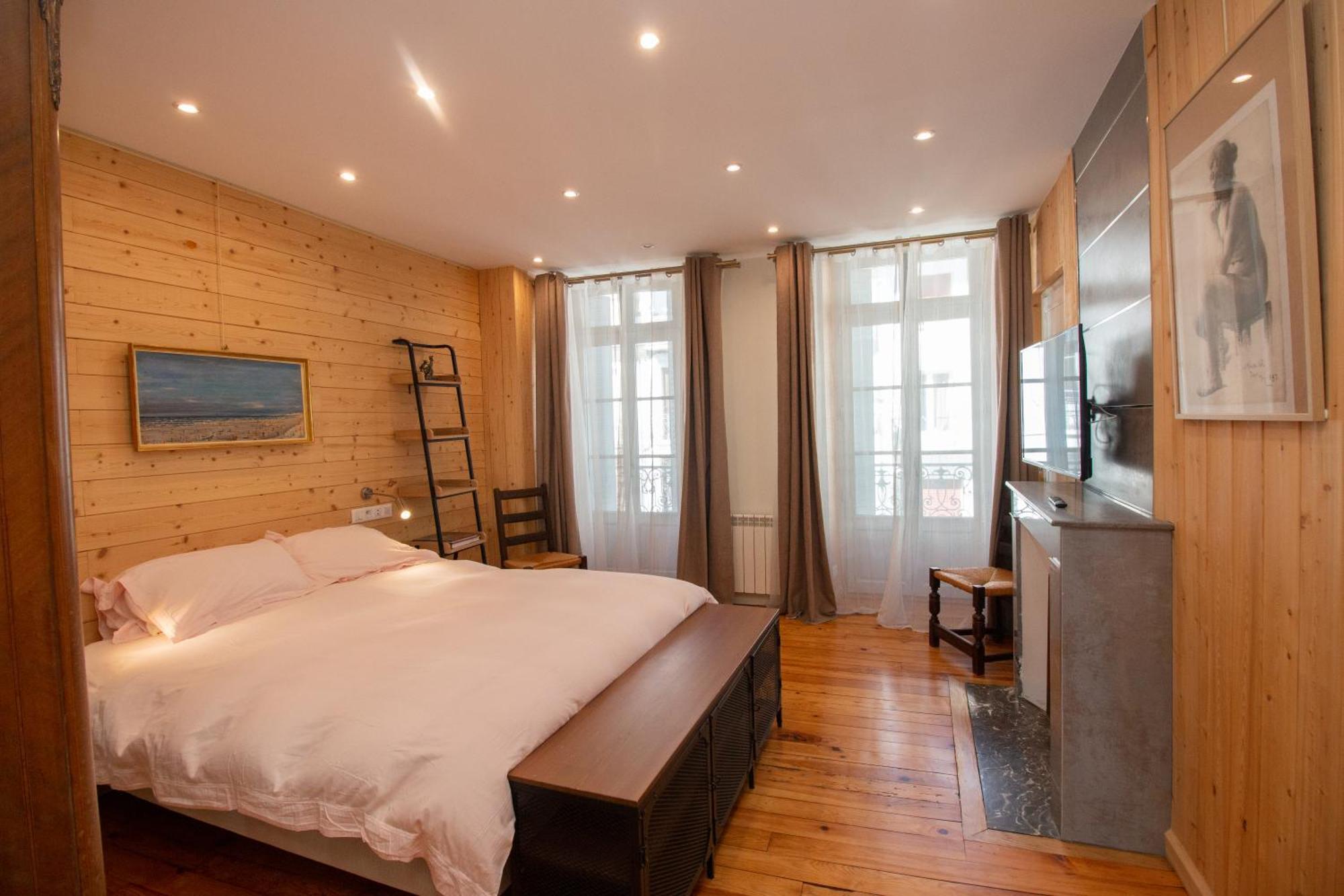 Le 41 Avenue Foch Hotel Bagneres-de-Luchon Ngoại thất bức ảnh